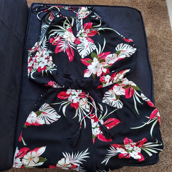 Tropical print playsuit- Women size- M - Picture 5 of 10